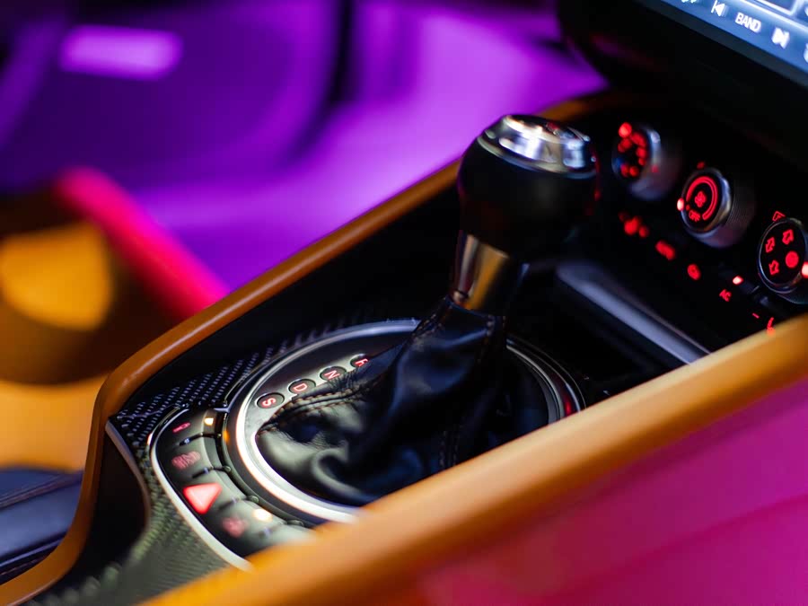 Audi TTS 2011 car image #31