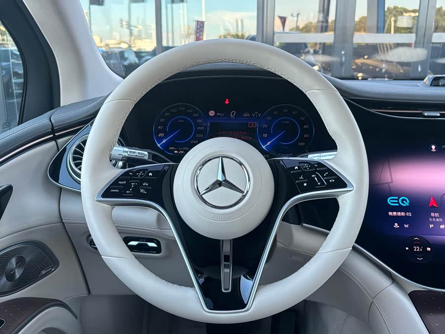 Mercedes-Benz EQS SUV 2025 car image #31