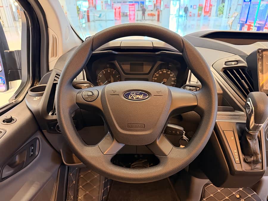 Ford Transit 2021 car image #31