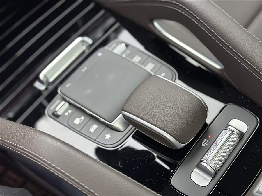 Mercedes-Benz GLS Class 2023 #31 Mercedes-Benz GLS Class 2023 car image #31