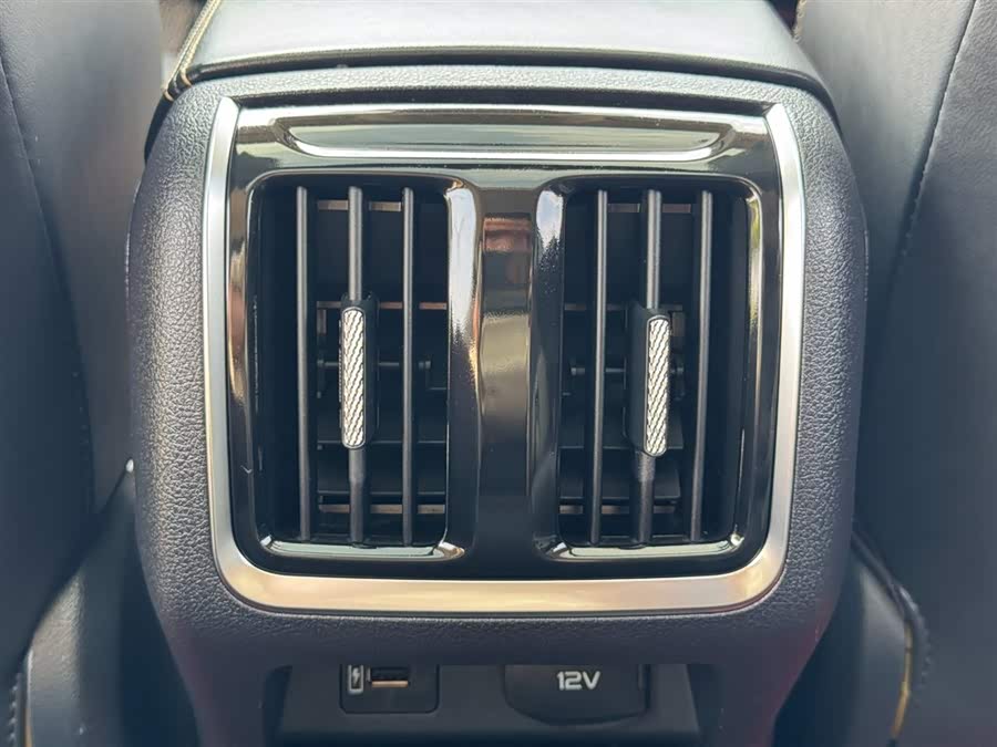 2022 car image #31