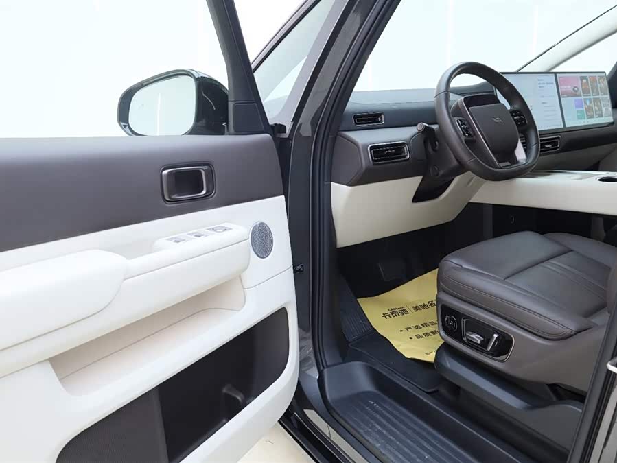 理想汽车 理想MEGA 2024 汽车图片 #31