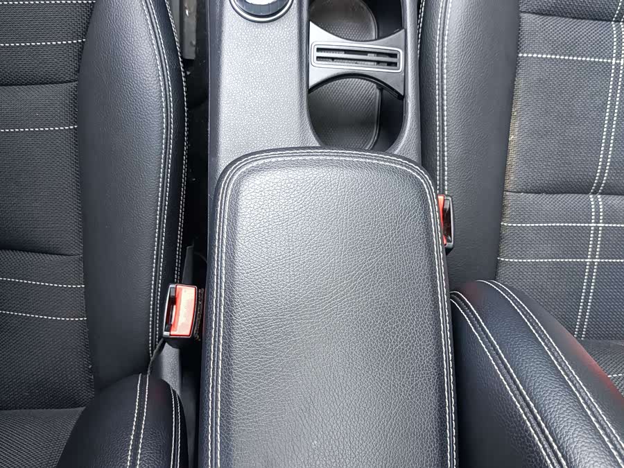 Mercedes-Benz A Class (Imported) 2014 #31 Mercedes-Benz A Class (Imported) 2014 car image #31