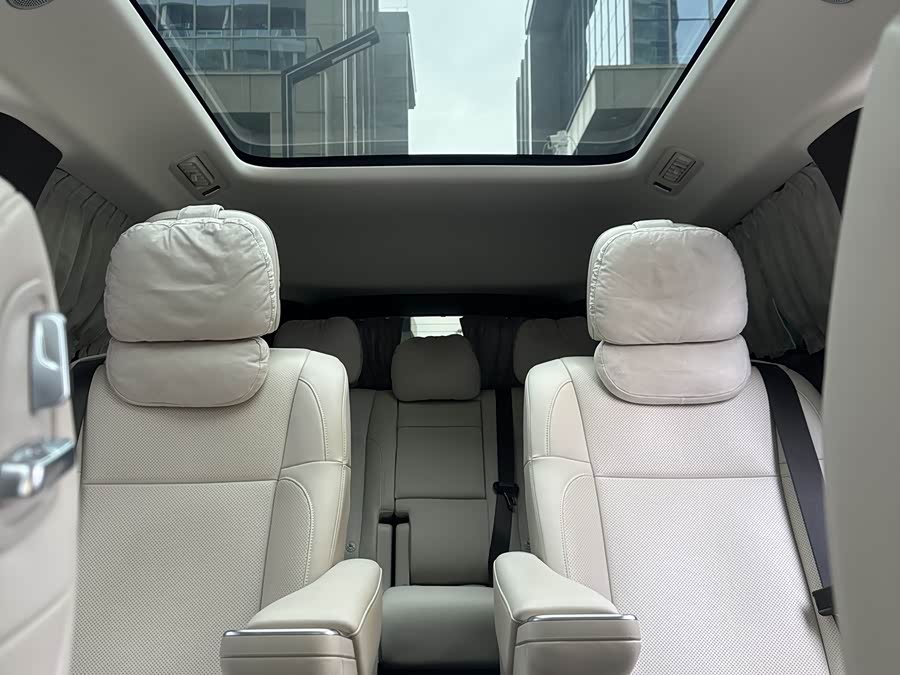 理想汽车 理想MEGA 2024 汽车图片 #31