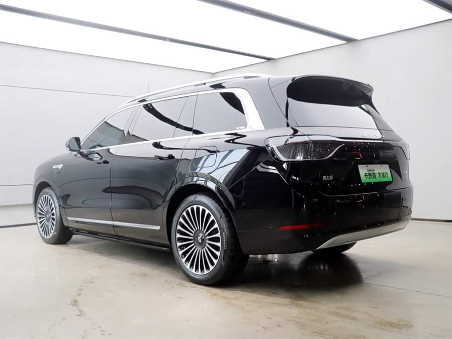 2025 car image #31