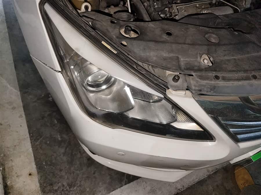 BYD G5 2015 #31 BYD G5 2015 car image #31