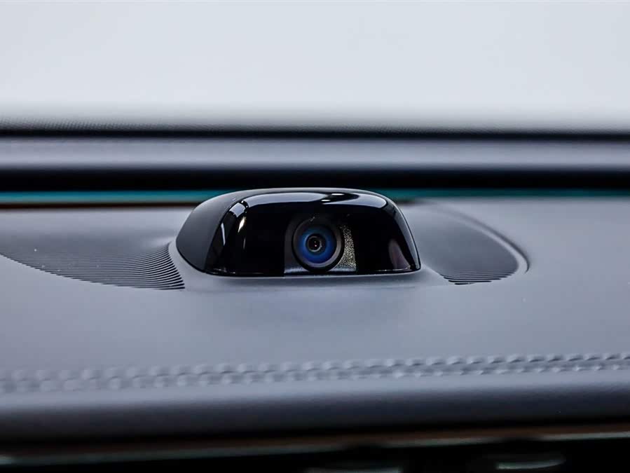 Mercedes-Benz E Class New Energy 2025 car image #31