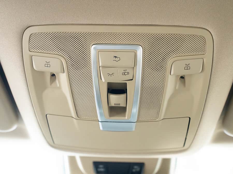 Mercedes-Benz M Class 2014 car image #31