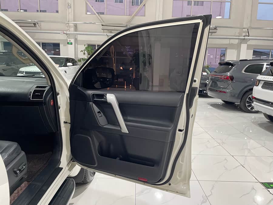 丰田 普拉多 2016 汽车图片 #31