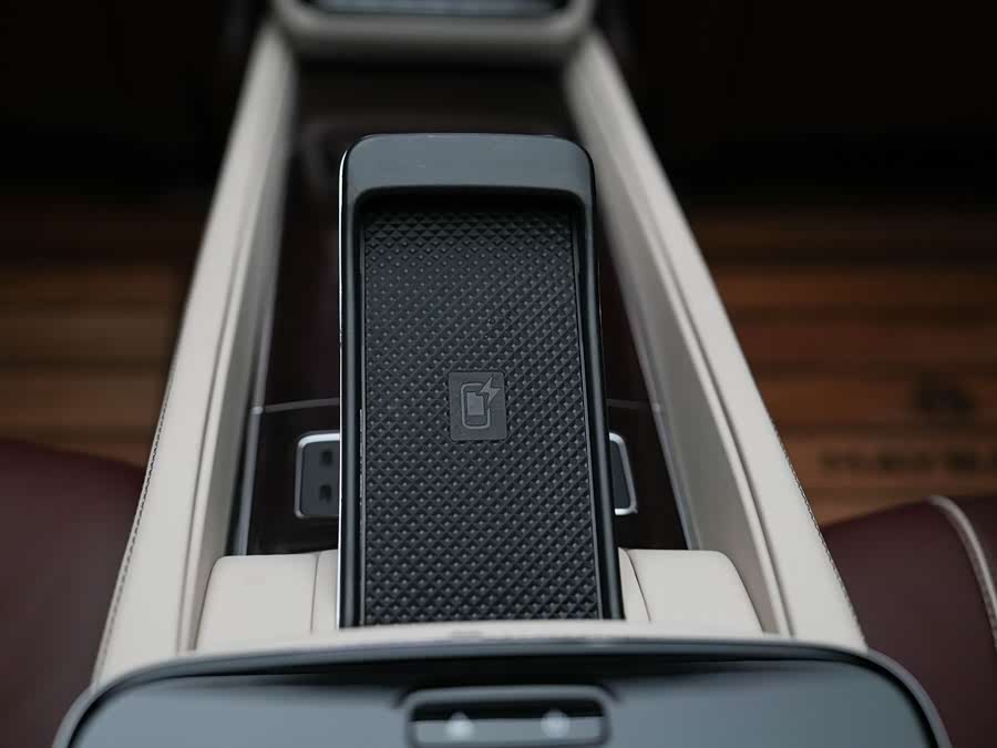 Mercedes-Benz Maybach GLS 2021 #31 Mercedes-Benz Maybach GLS 2021 car image #31