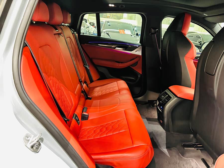 BMW X4 M 2023 car image #31