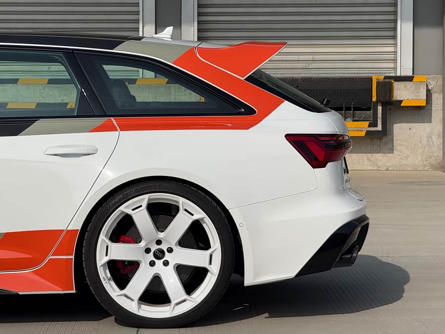 Audi RS 6 2025 car image #31