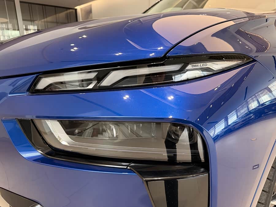 BMW X7 M60i #31 BMW X7 M60i imagen de coche #31