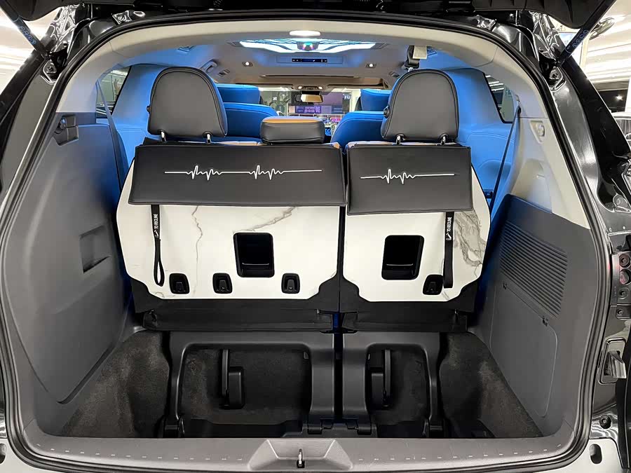 Toyota Granvia 2024 car image #31