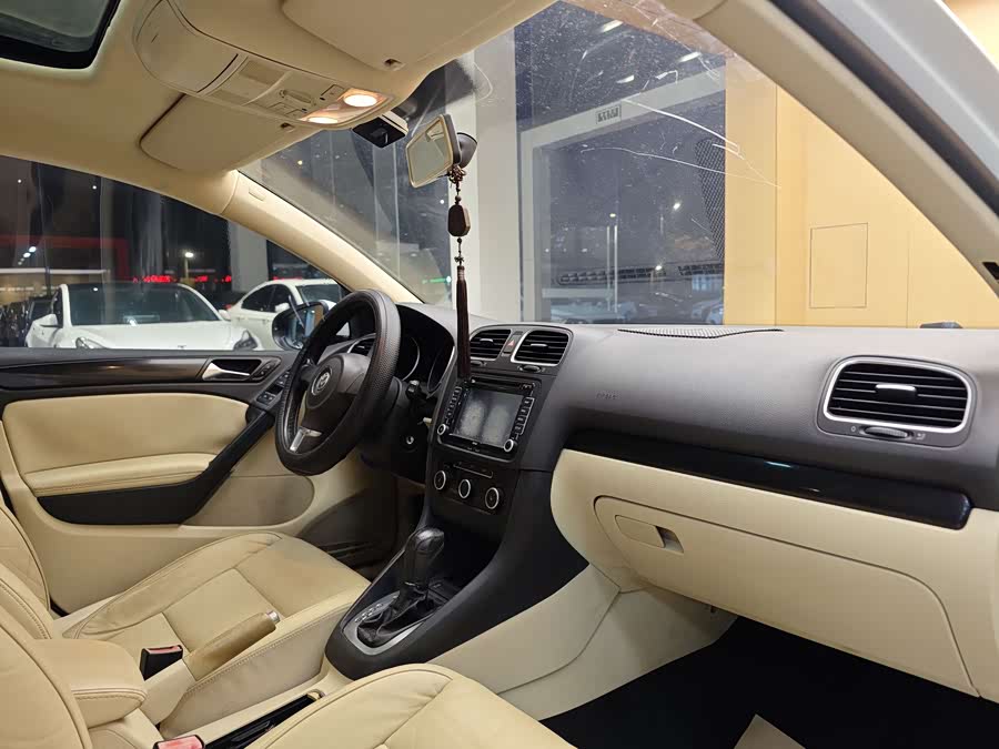Volkswagen Golf 2012 #31 Volkswagen Golf 2012 car image #31