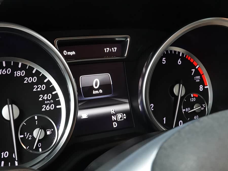 Mercedes-Benz M Class 2012 car image #31