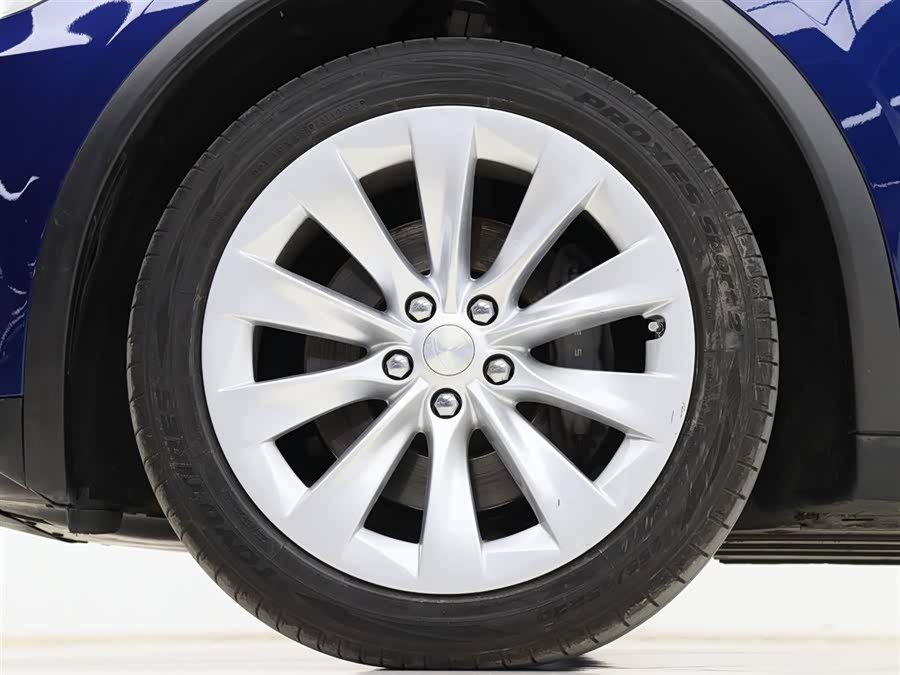 Tesla Model X 2017 car image #31
