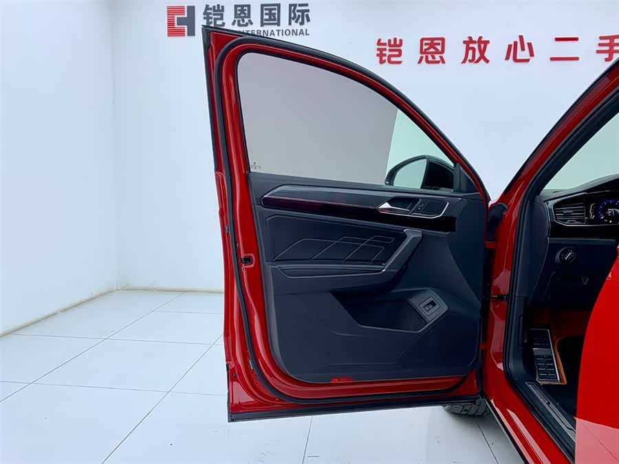 Volkswagen Tayron X 2020 car image #31