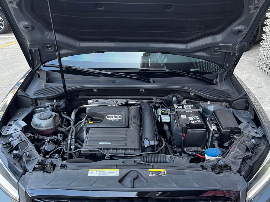 Audi Q2L 2021 car image #31