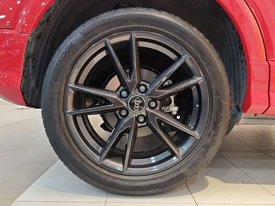 Audi Q2L 2022 car image #31