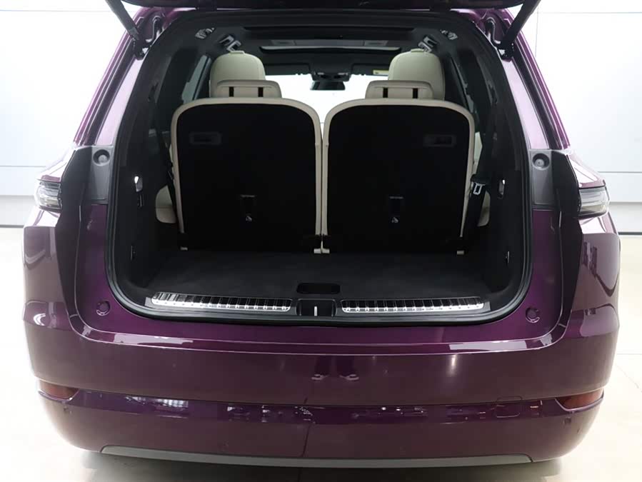 Li L9 2024 صورة سيارة #31