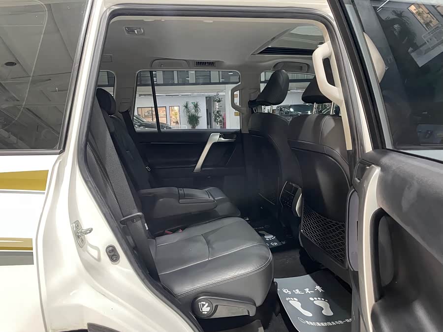 Toyota Land Cruiser Prado 2020 #31 Toyota Land Cruiser Prado 2020 car image #31