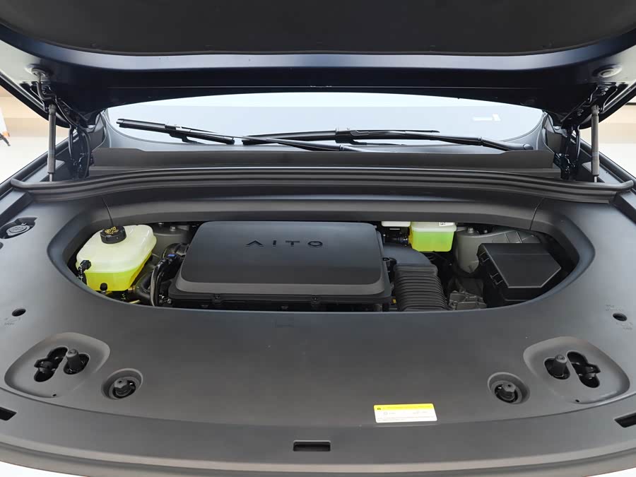 2025 car image #31