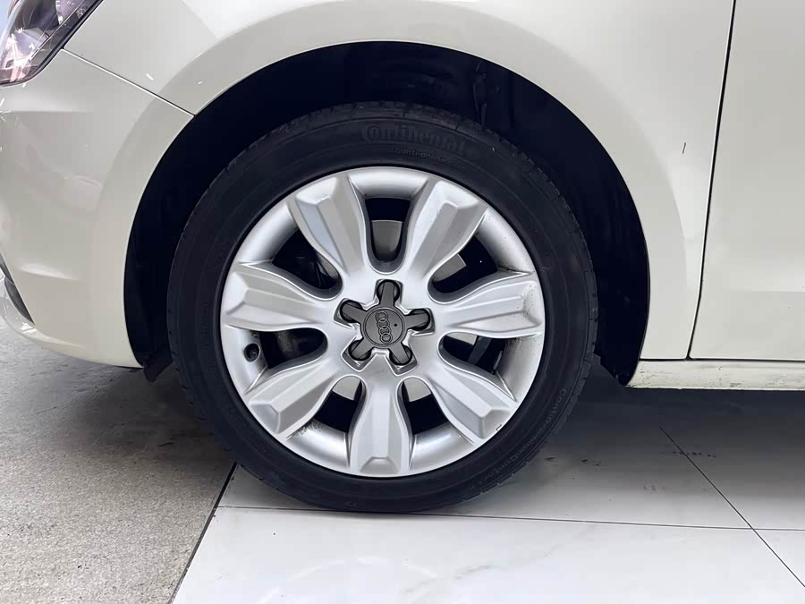 Audi A1 2015 car image #31