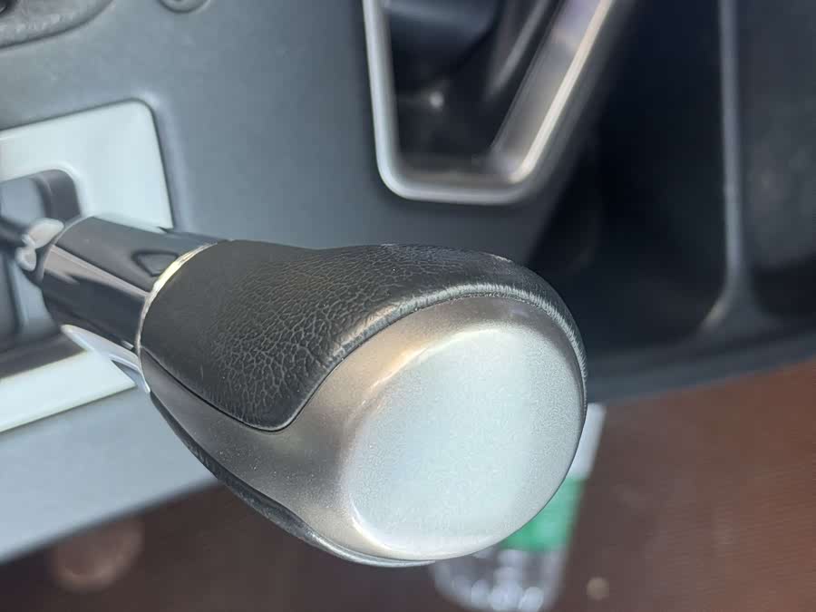 Toyota RAV4 2017 car image #31