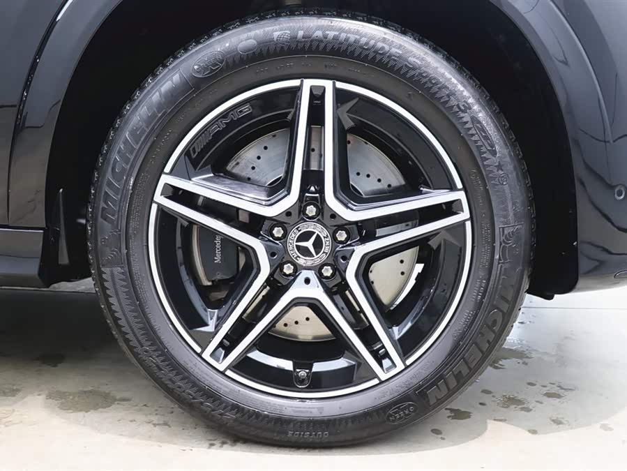 Mercedes-Benz GLE Coupe 2024 صورة سيارة #31