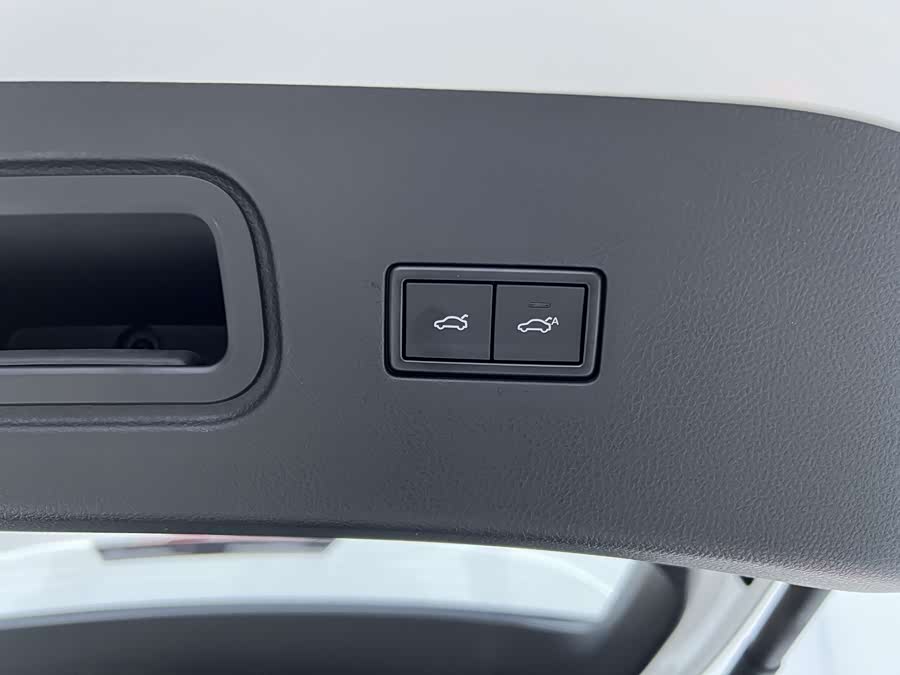 JAC X8 PLUS #31 JAC X8 PLUS صورة سيارة #31