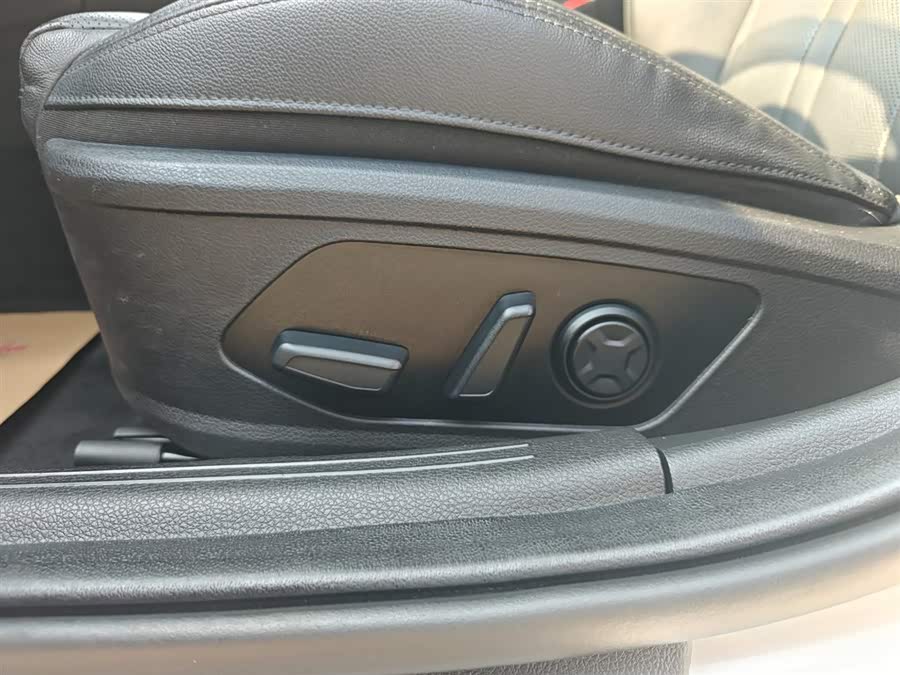 Kia K5 2021 car image #31
