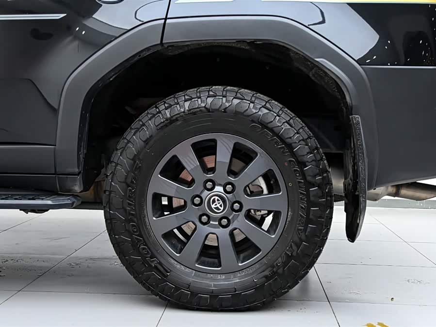 Toyota Land Cruiser Prado 2025 #31 Toyota Land Cruiser Prado 2025 immagine di auto #31