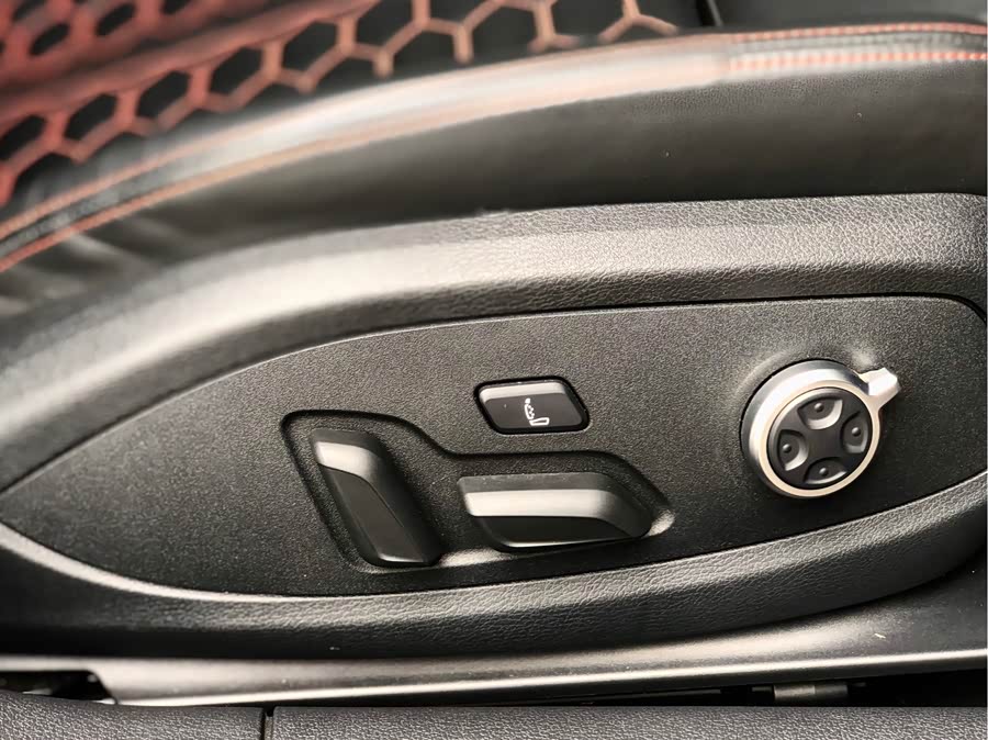 Audi RS 4 2023 immagine di auto #31