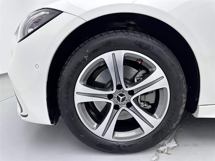 Mercedes-Benz C Class 2022 car image #31