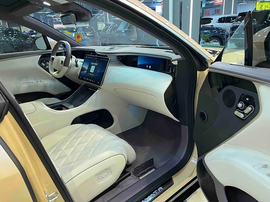 阿维塔 阿维塔11 2024 汽车图片 #31