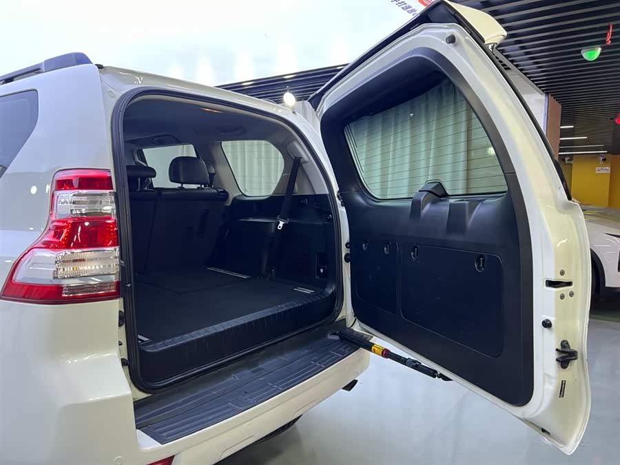 Toyota Land Cruiser Prado 2015 immagine di auto #31