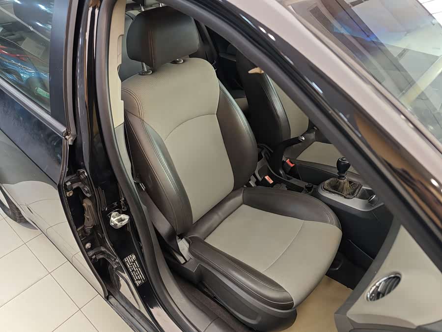 Chevrolet Cruze 2011 изображение автомобиля #31