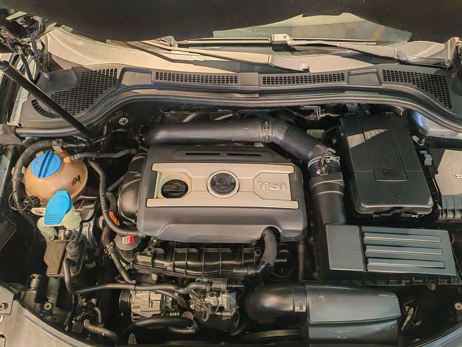 Skoda Superb 2010 car image #31