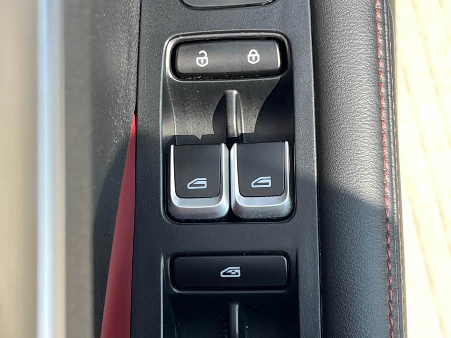 GEELY Coolray 2021 #31 GEELY Coolray 2021 car image #31