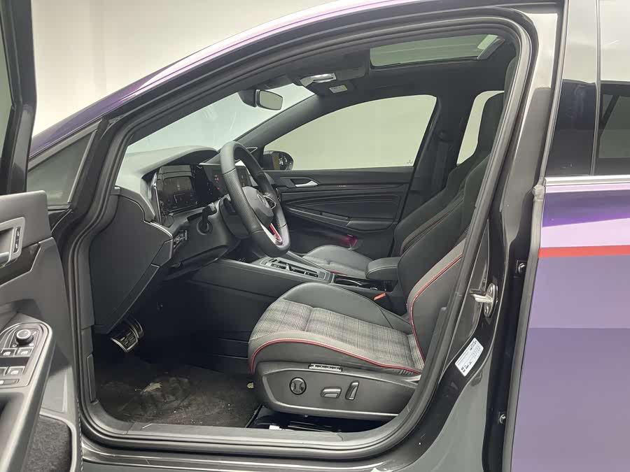 Volkswagen GolfGTI 2024 car image #31