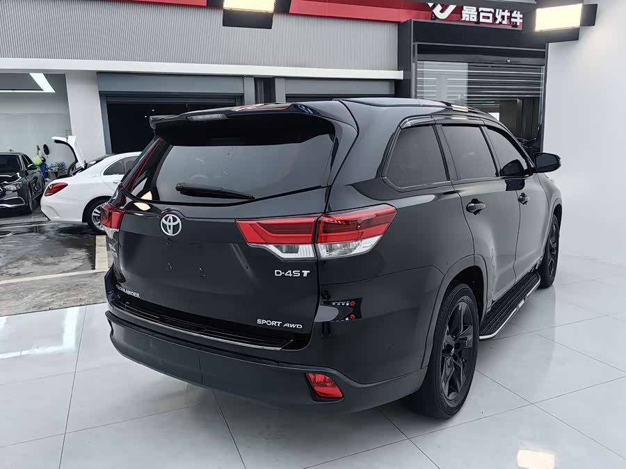 Toyota Highlander 2019 car image #31