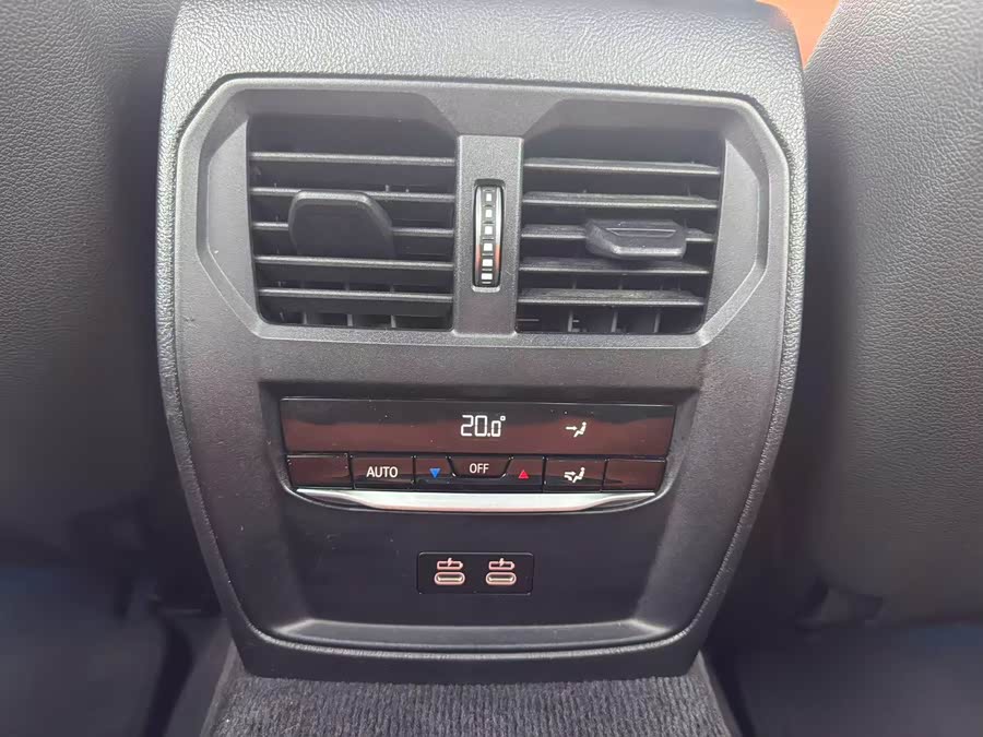 宝马 宝马M3 2024 #31 宝马 宝马M3 2024 汽车图片 #31