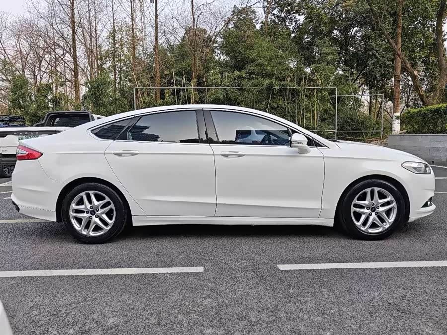 Ford Mondeo 2016 صورة سيارة #31