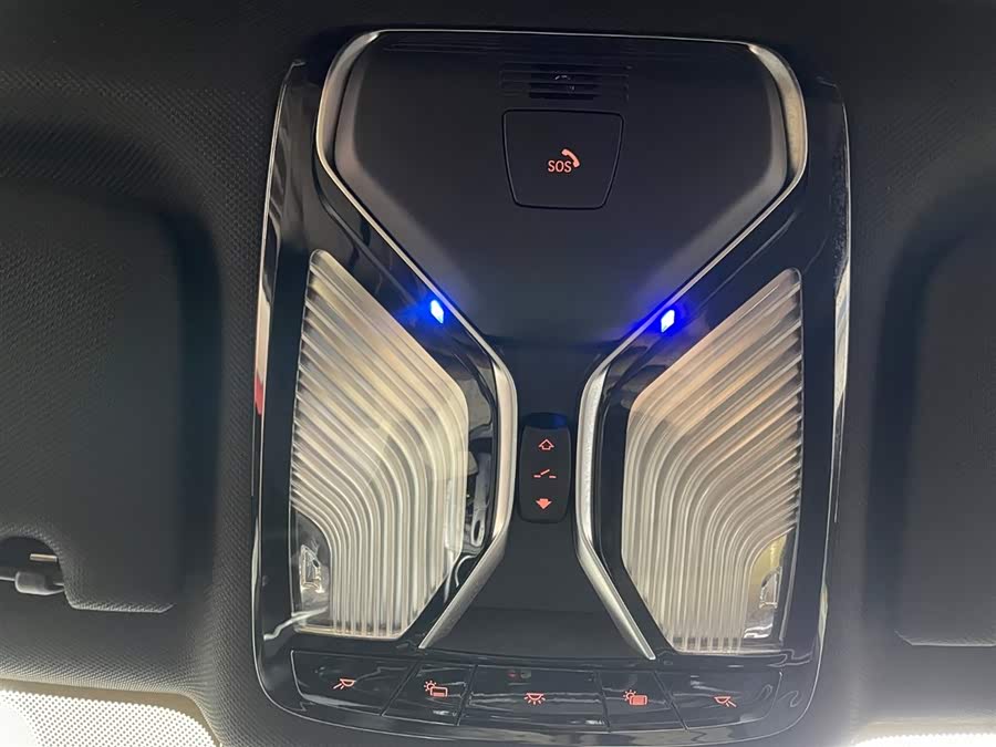 BMW 7 Series 2021 car image #31