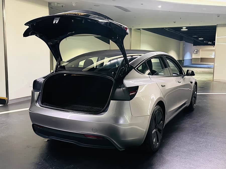 特斯拉 Model 3 2025 汽车图片 #31