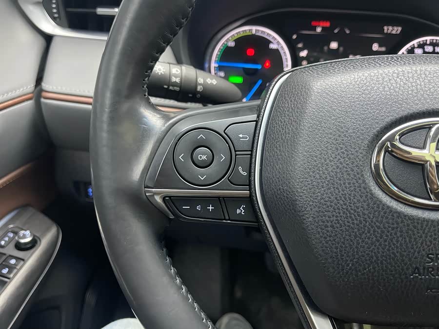 Toyota Harrier 2023 car image #31