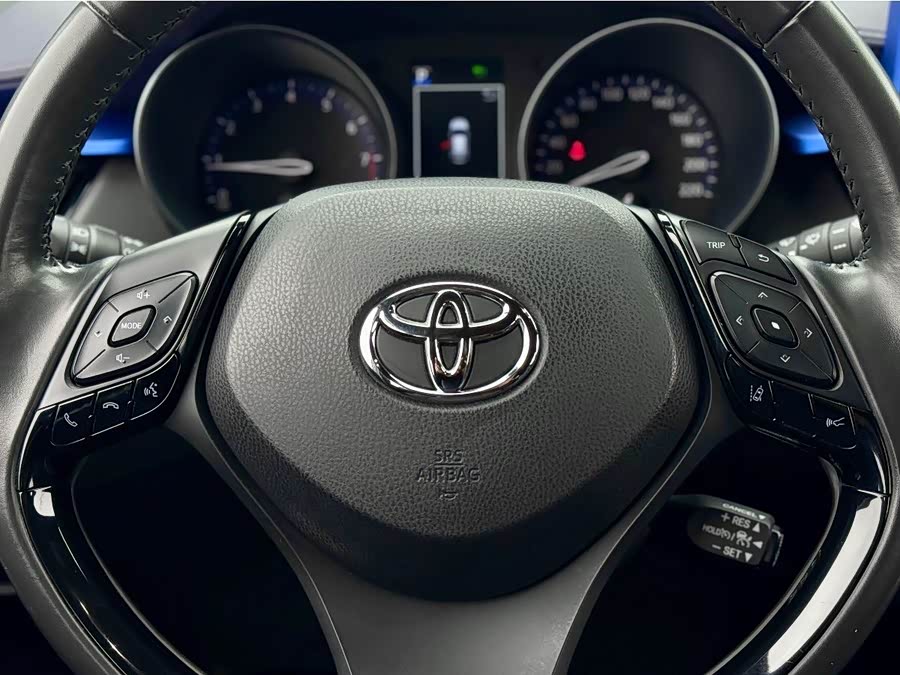 Toyota C-HR 2018 #31 Toyota C-HR 2018 car image #31