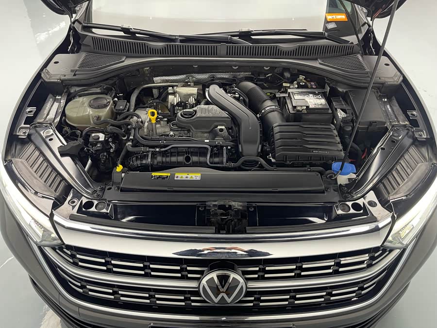 Volkswagen Sagitar 2023 car image #31