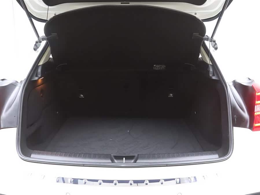 Mercedes-Benz GLA Class 2016 car image #31